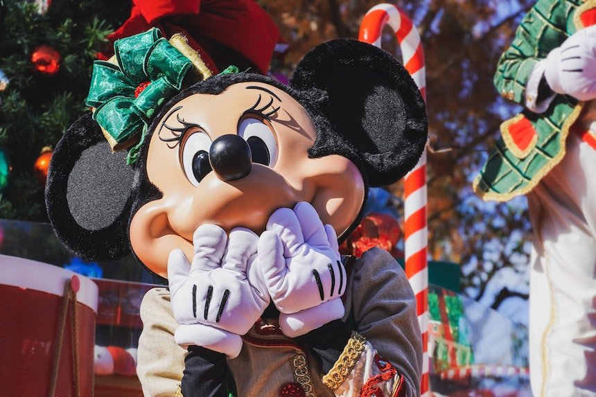 Minnie Mouse at Magic Kingdom Park. Image credit: Adrián Valverde, Unsplash.