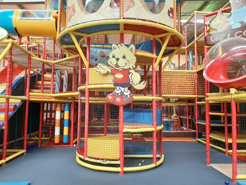 Lollipop's Playcentre & Cafe in Bundoora. Image credit: Abdulaziz Alsalamah, Google Images.