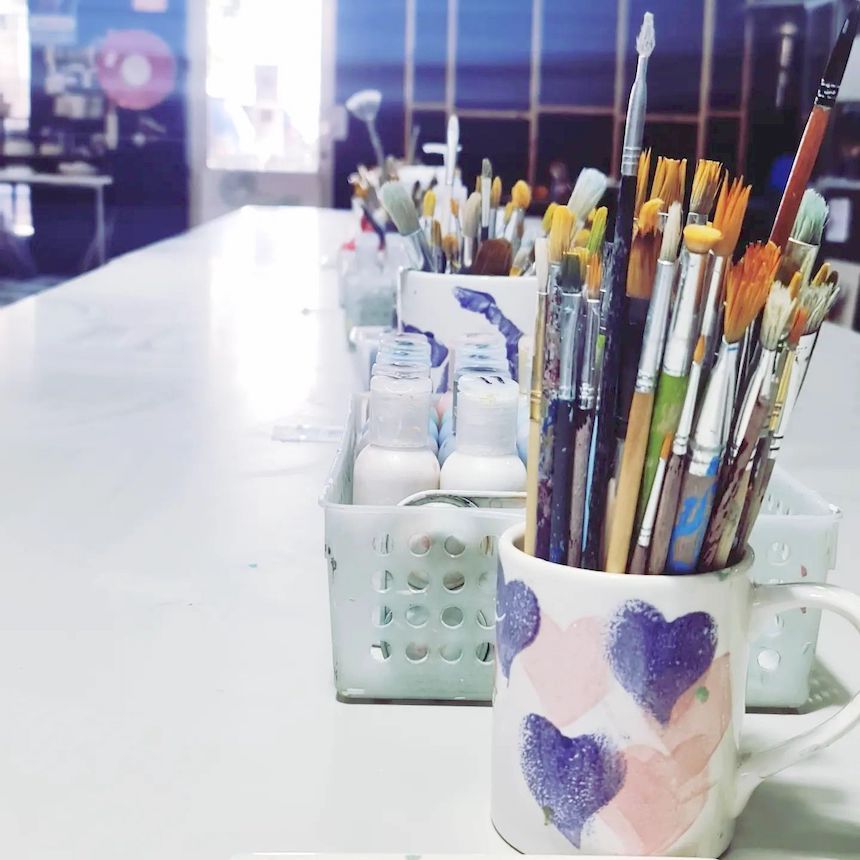 Paint a Pot, Narre Warren VIC: art classes, pottery painting workshops, kids' parties & more.